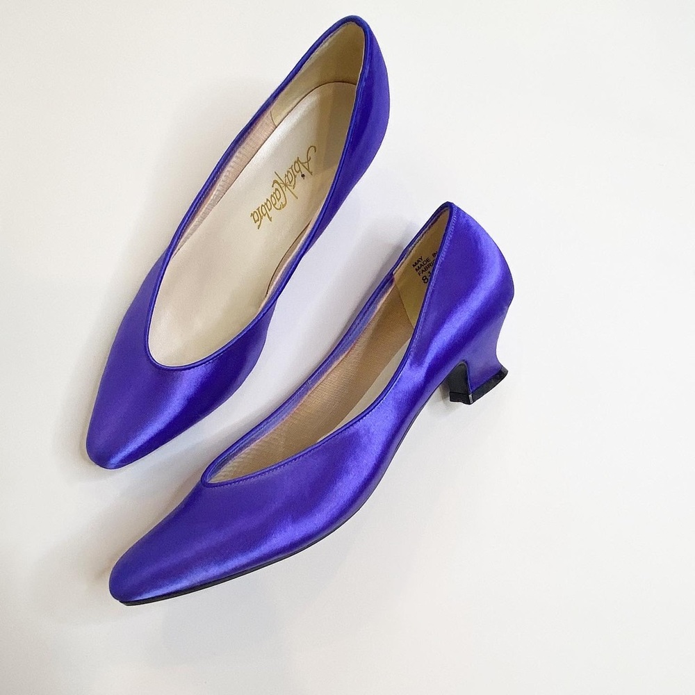 Vintage purple satin kitten heel shoes